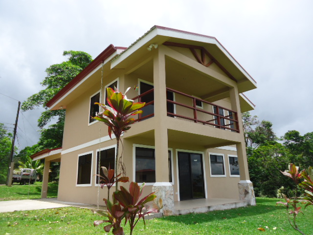 Home For Sale in Nuevo Arenal Angle