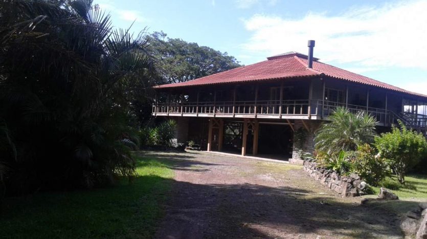lake arenal home for sale 02